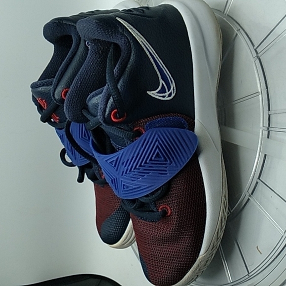 Nike Boys 13C Kyrie Flytrap 3 Royal Blue - Picture 3 of 8